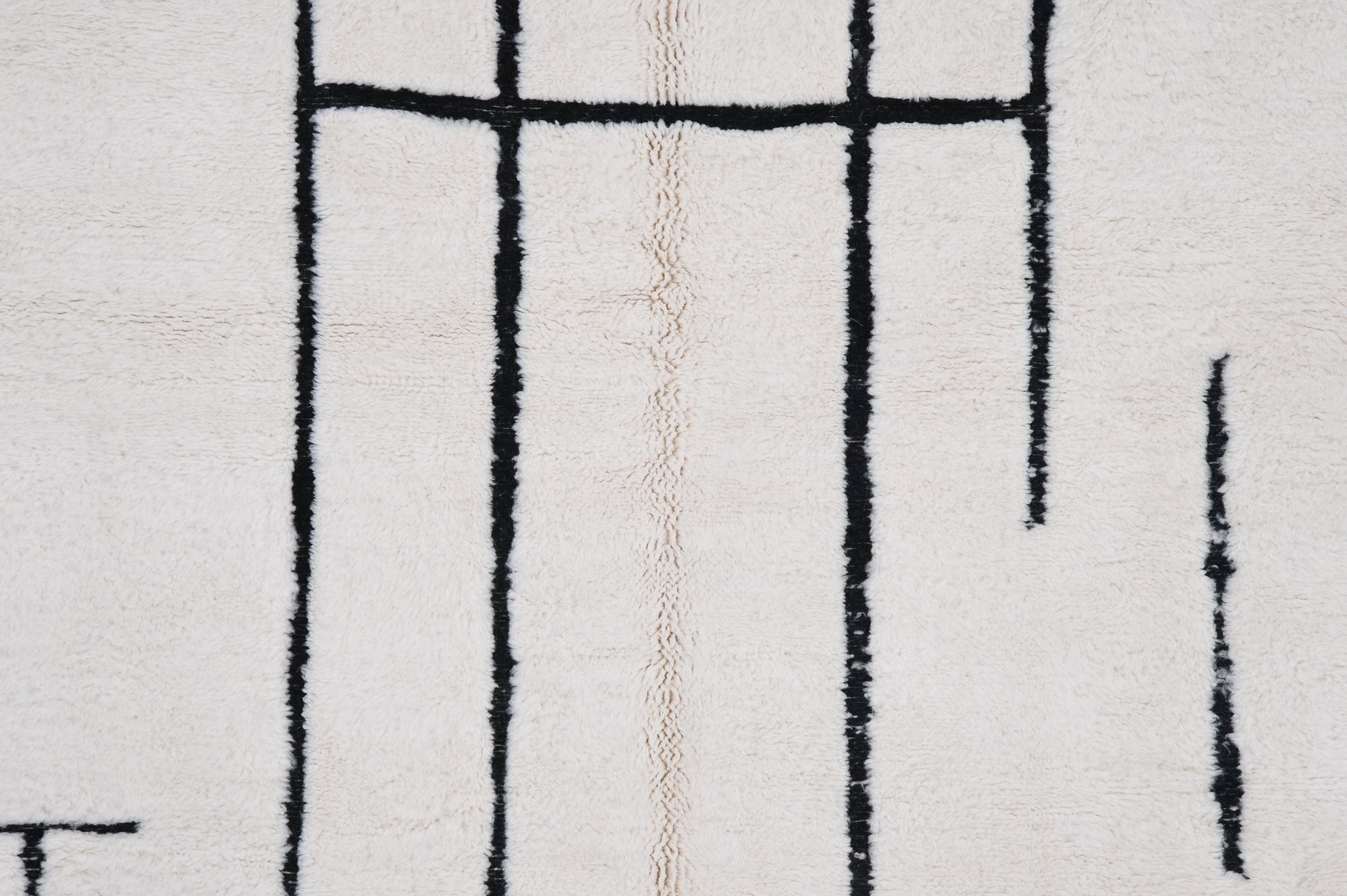 Moroccan custom rug from Beni Ourain, Wool and Thread, black and white