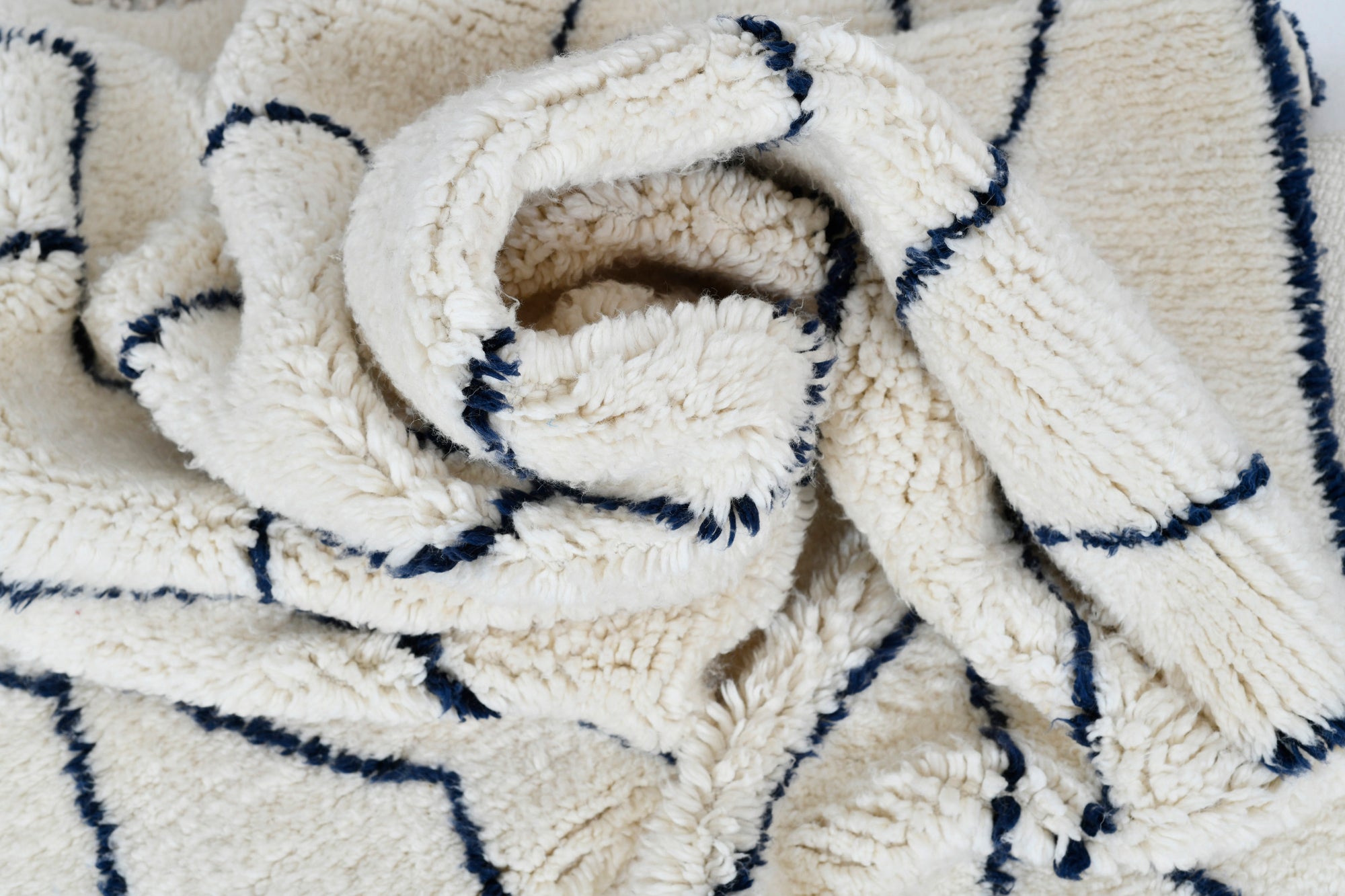 Black and White Berber Rug 3304