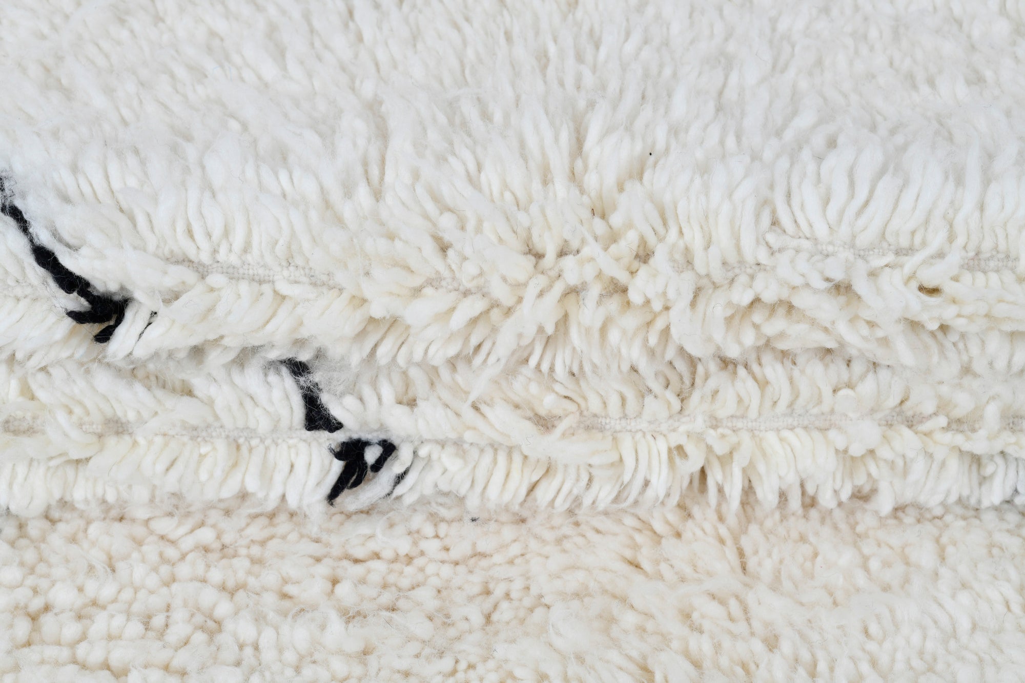 Moroccan Contemporary Black and White Rug 3320