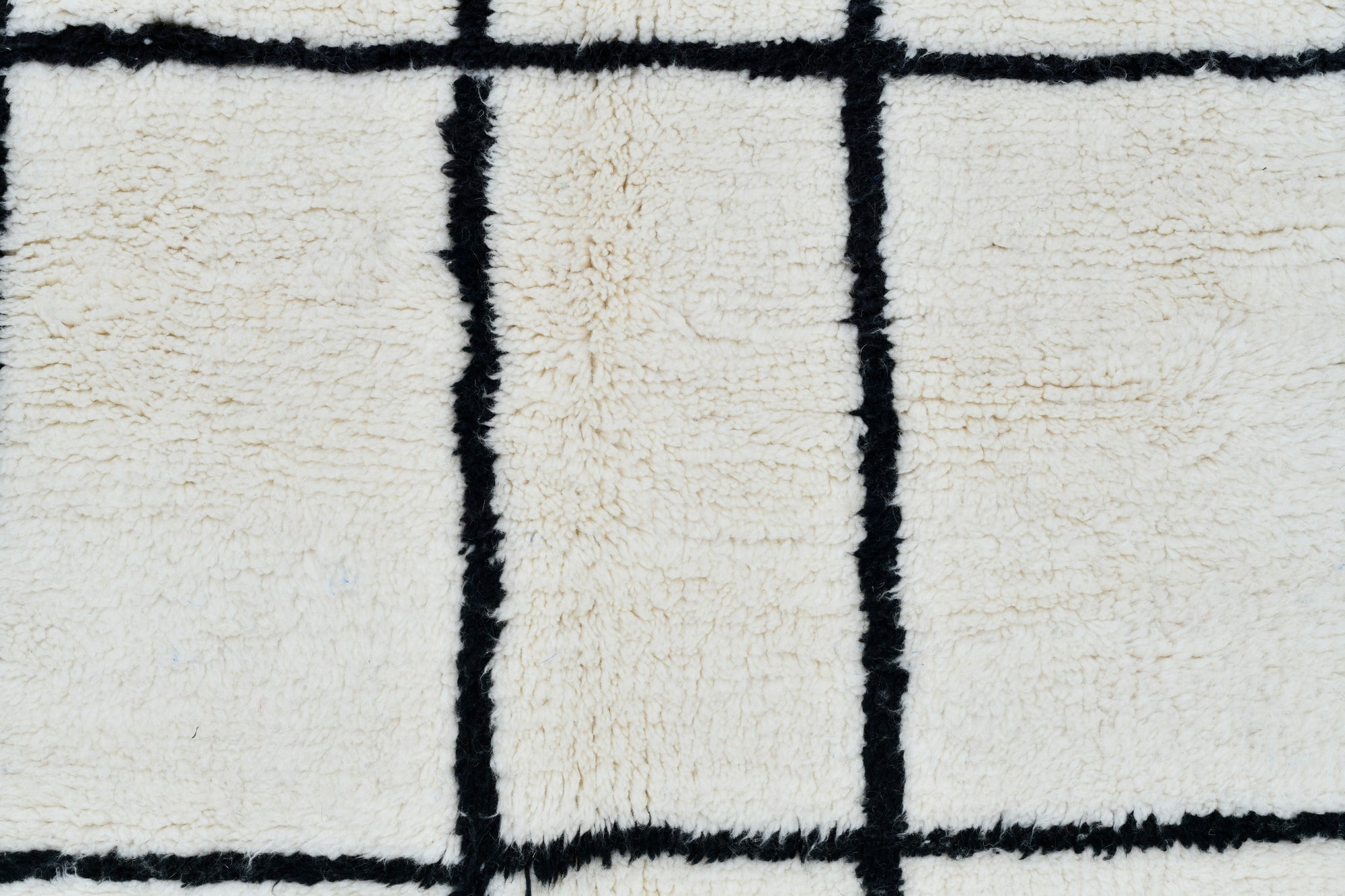 Moroccan custom rug from Beni Ourain, Wool and Thread, black and white
