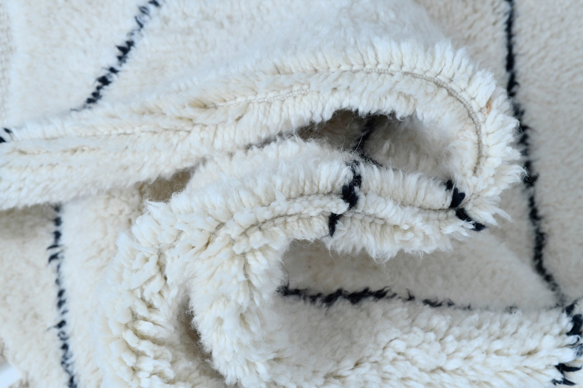 Black and White Tribal Rug 3364