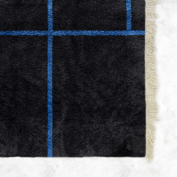 Black and Blue 5362